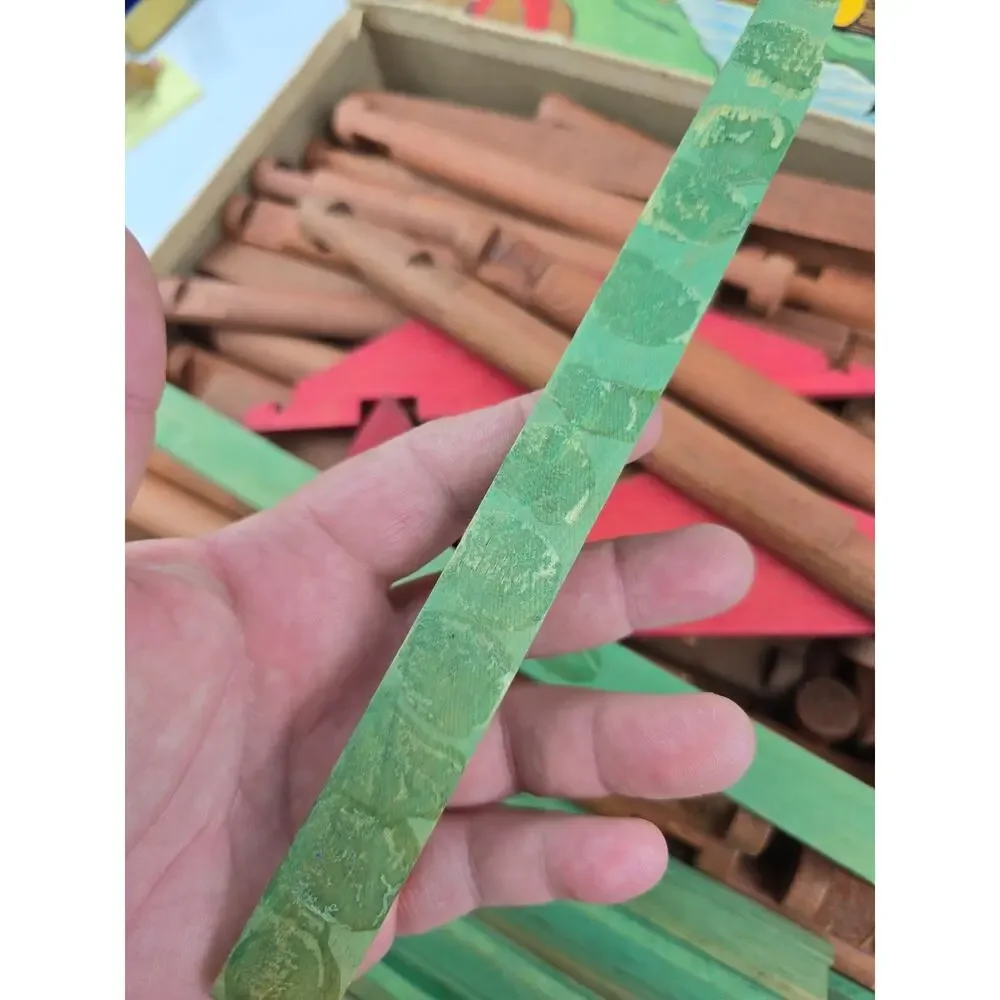 1940’s Vintage Original Lincoln Logs Set w/ Box incomplete some metal figures